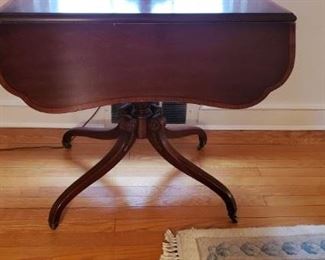 Drop leaf Side Table w/inlay trim