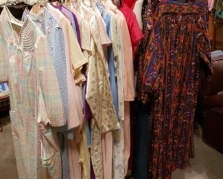 WOMENS DRESSES AND HOUSE COATS (PAJAMAS)