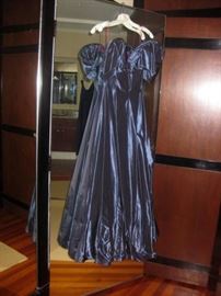 WOMENS' DESIGNER DRESSES