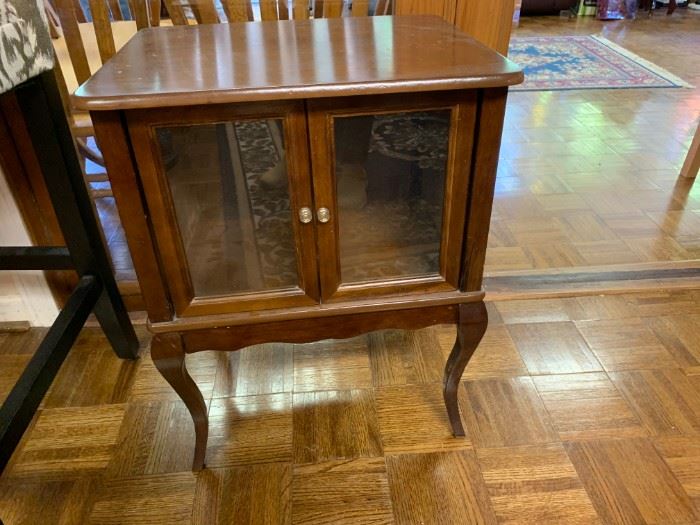 #95 End Table w/2 glass doors 19x15.5x24  $ 75.00