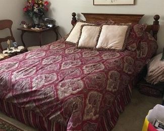 Vintage farmhouse full / double bed.