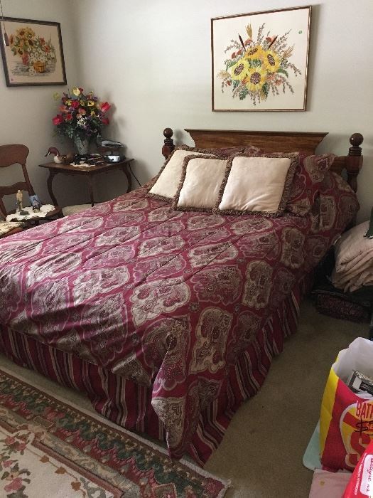 Vintage farmhouse full / double bed.