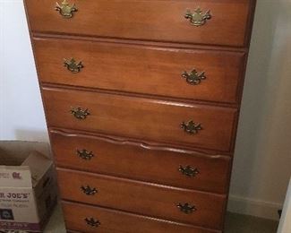 Antique dresser / chest of drawers.
