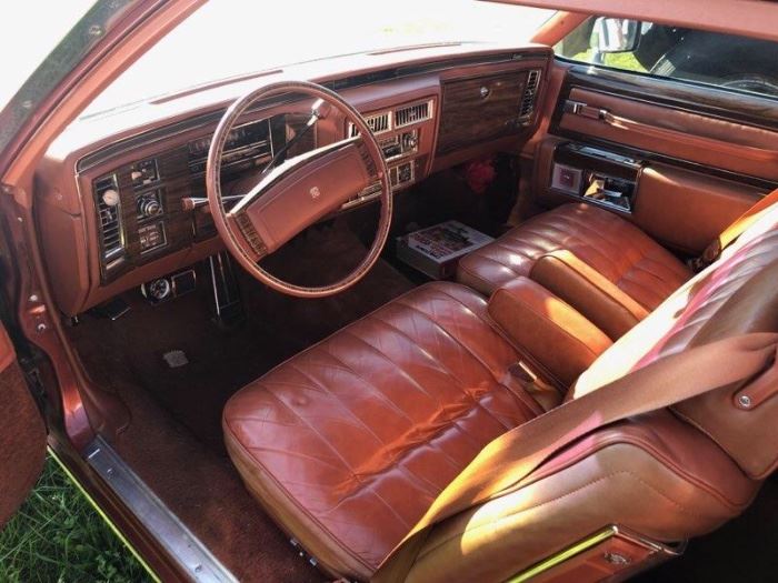 Cadillac
1976 Coupe Deville 
85,156 miles