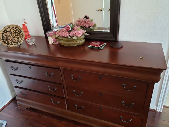 Nice Dresser