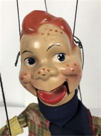 Lot 109 
1950’s Howdy Doody Marionette Puppet 15”