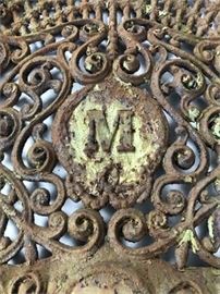 Lot 108 
Antique Cast Iron Decorative Door Grate