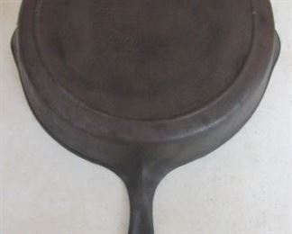#8 Cast Iron Martin Skillet