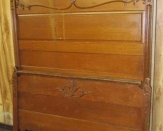 Tall Oak Bed w/Rails