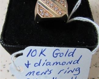 10K Gold & Diamond Gents Ring