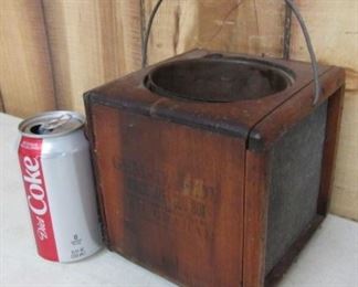1950's Wooden Gem Dandy Bug Box - Made in Alabama
