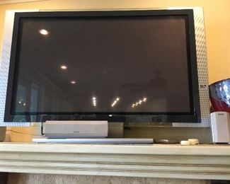 Flat screen TV w/surround sound