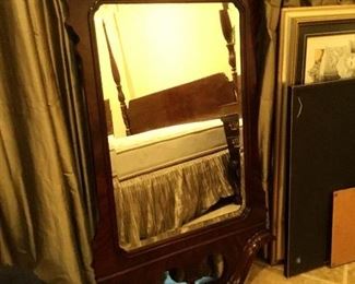 Heirloom by Heritage mirror to dresser 