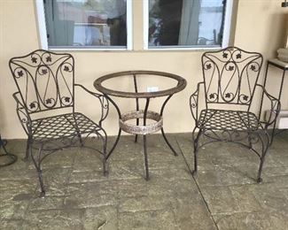 Another view of this patio set