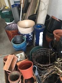 Lot's and LOT'S of Garden Pots...