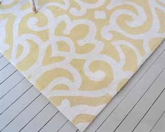 Yellow and white rug, approx. 7'4" X 9'5"