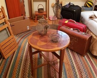 bedroom with twin beds