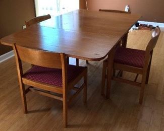 Drop leaf Table and chairs