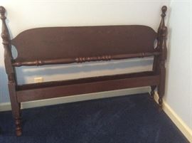 Mahogany poster full/double bed.