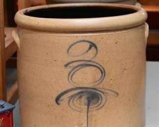Stoneware Pottery Crocks (Bee Sting)