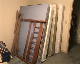 Mattress full size with frame and headboard 