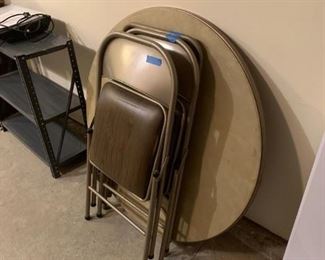 round card table with 4 chairs