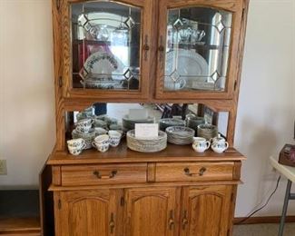 another lighted china hutch