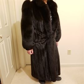 Beautiful mink coat with fox sleeves and collar