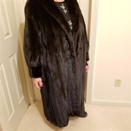 100% mink coat, mink hat and fur collar also available 
