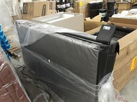 Square 77" x 77" Hot Tub Cover-- Black.