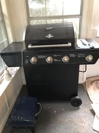 Nice Char Grill with side burner
