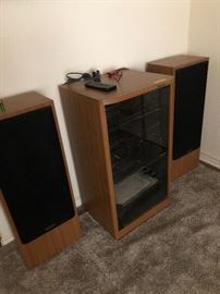 Complete Kenwood system with 2 floor speakers