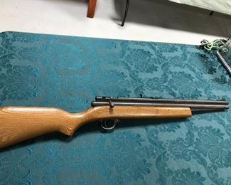 1970s Crossman 1400 .22 cal pellet rifle