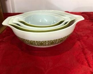 Pyrex Nesting Bowl Set