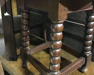 Bobbin leg table