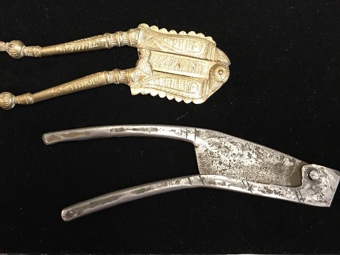 Cigar/ tobacco cutters