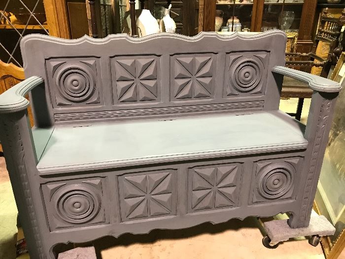 Painted French hall bench
