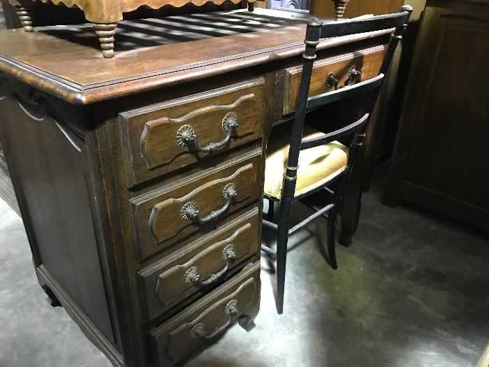 Petite Country French desk