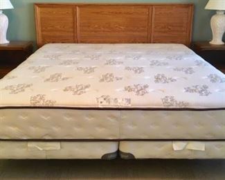 King Simmons Parkdale Extra Firm Mattress/Springs