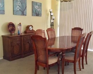 Thomasville Sideboard, Wood Dining Table, 1 Leaf, 2 Captain's Chairs, 4 Side Chairs, Table Pads