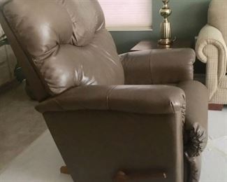 LaZBoy recliner - 1 of 2 matching recliners.