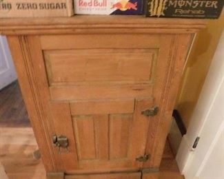 Old Oak Ice Box