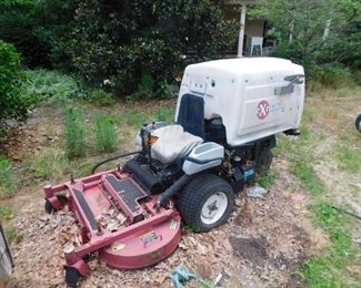 Exmark Navigator Mower(25HP Kohler Engine) 