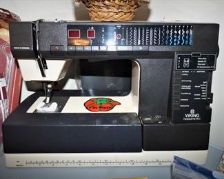 Husqvarna Viking 960 Sewing Machine