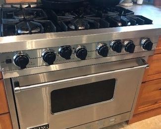 Viking 36" Range Model VDSC3676BSS $850