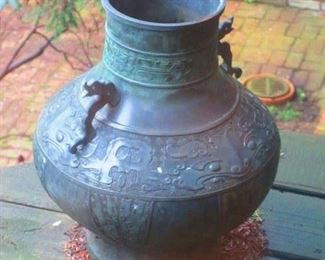 Bronze Chinese vase