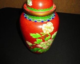 Cloisonne vase with lid