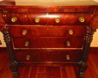 Chest of drawers with flame mahogany veneer first quarter of the 19th century