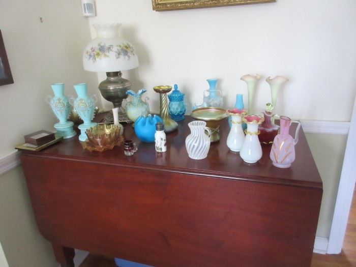 Cherry drop leaf table, Quoizel, Satin glass, Tiffany