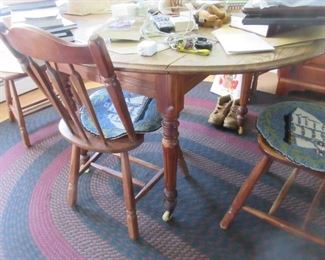 Oak drop leaf table